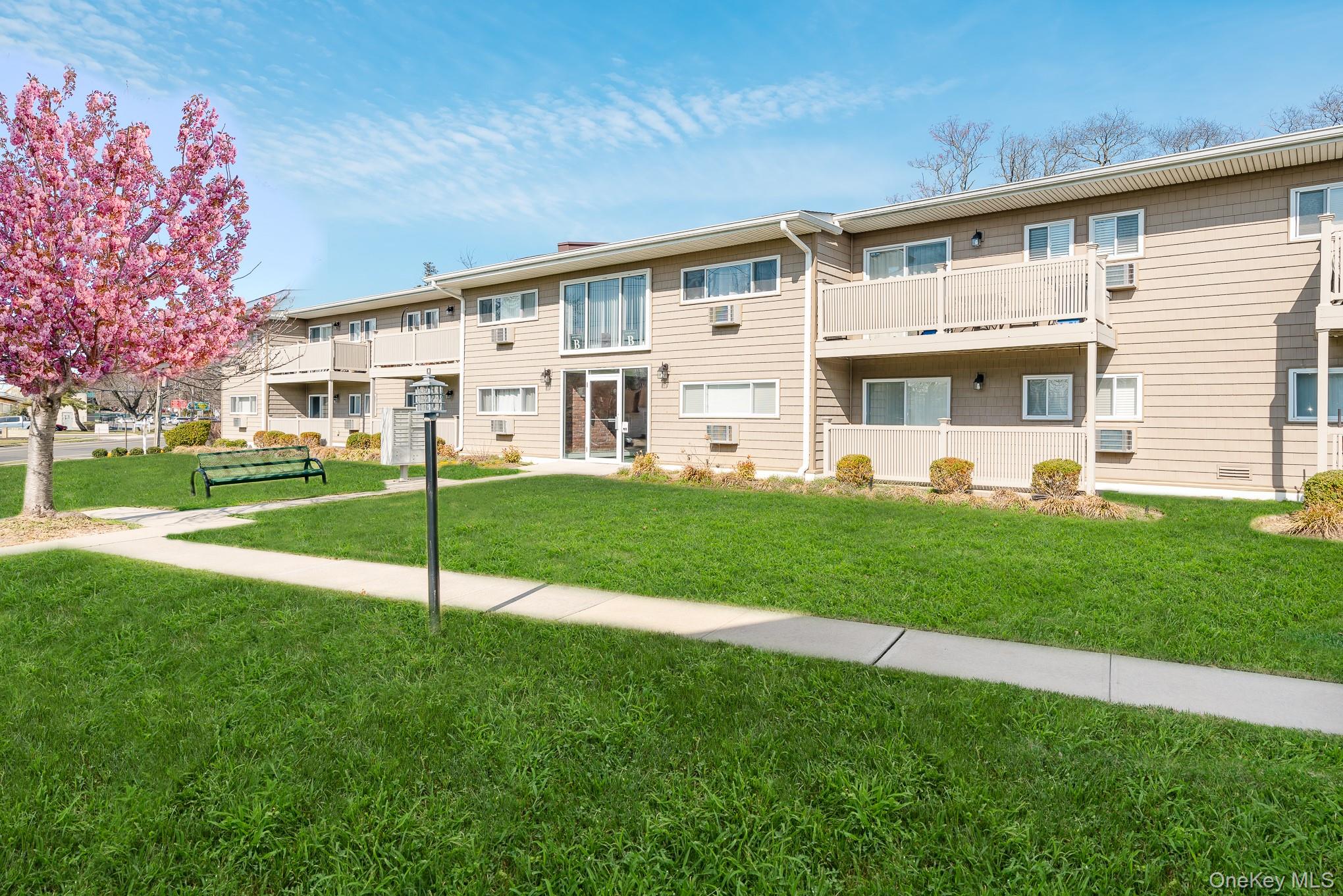 #4 photo, 365 Route 111, Smithtown , NY 11787