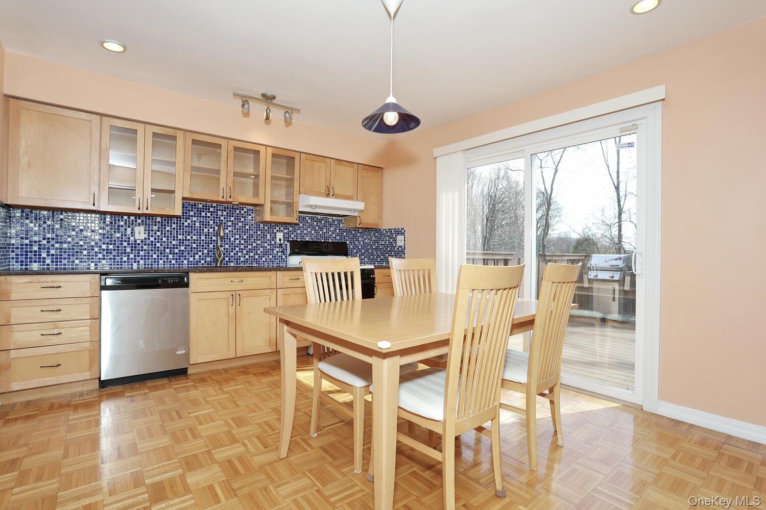 #12 photo, 74 Minuteman Circle, Orangeburg , NY 10962