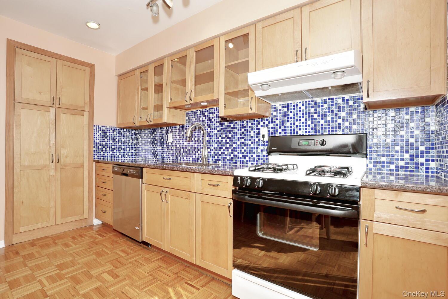 #15 photo, 74 Minuteman Circle, Orangeburg , NY 10962