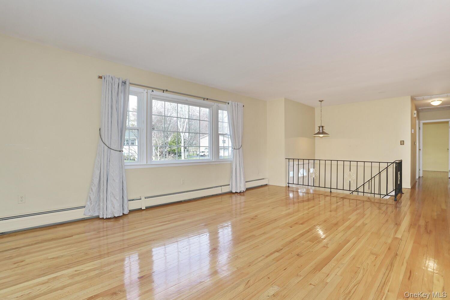 #6 photo, 74 Minuteman Circle, Orangeburg , NY 10962