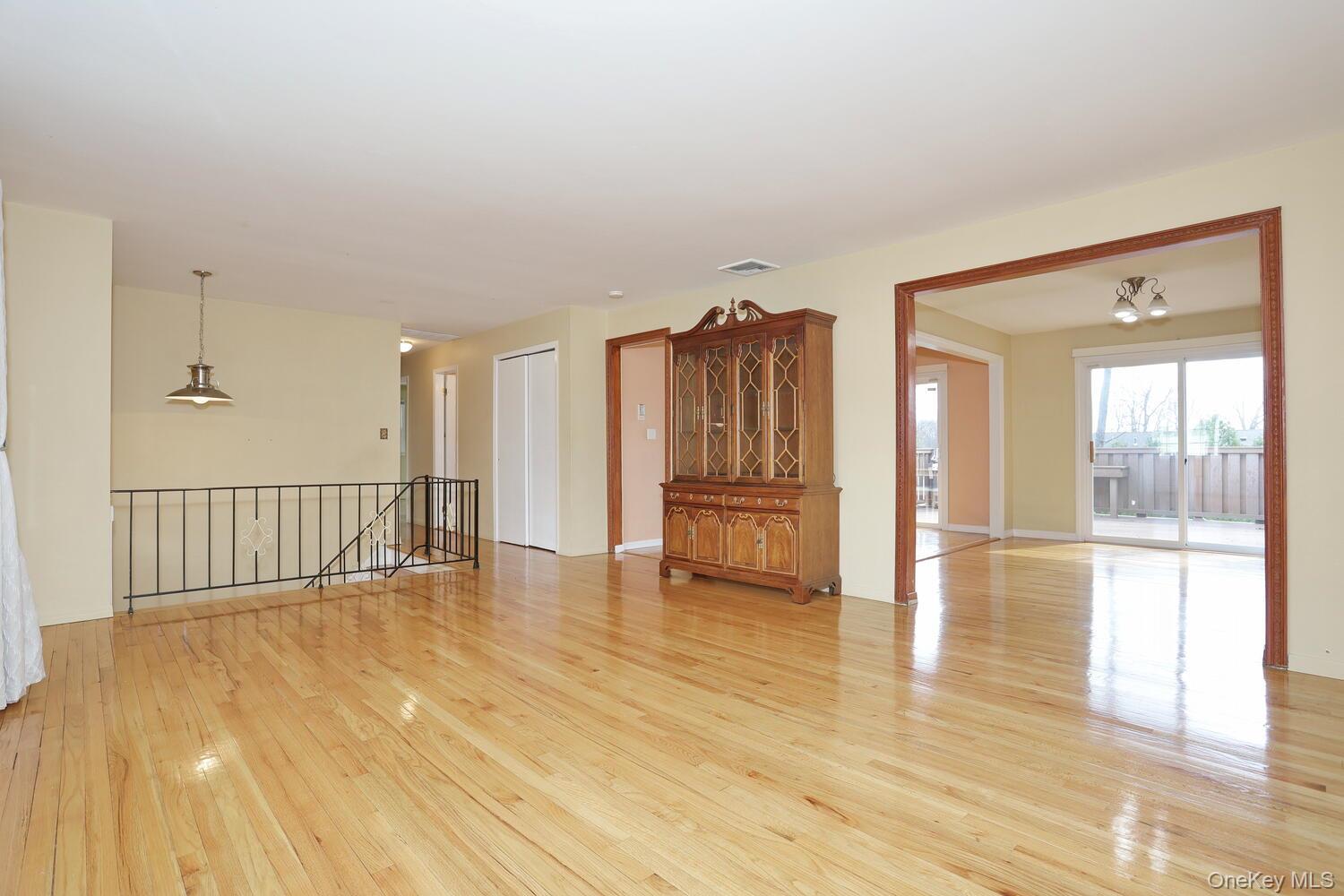 #7 photo, 74 Minuteman Circle, Orangeburg , NY 10962