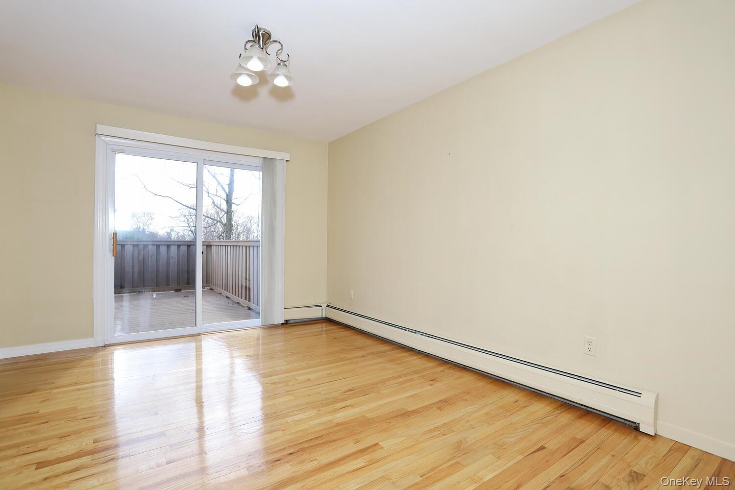 #8 photo, 74 Minuteman Circle, Orangeburg , NY 10962