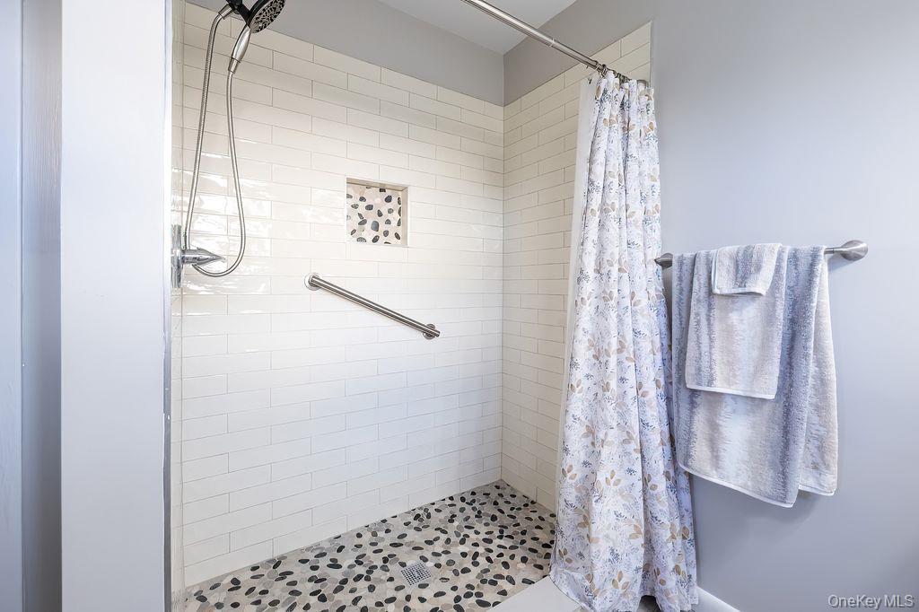 #13 photo, 10 Regents Place, Yorktown Heights , NY 10598