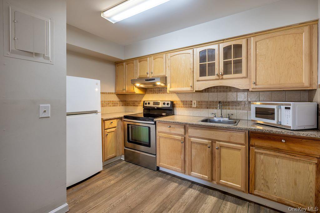 #4 photo, 10 Regents Place, Yorktown Heights , NY 10598