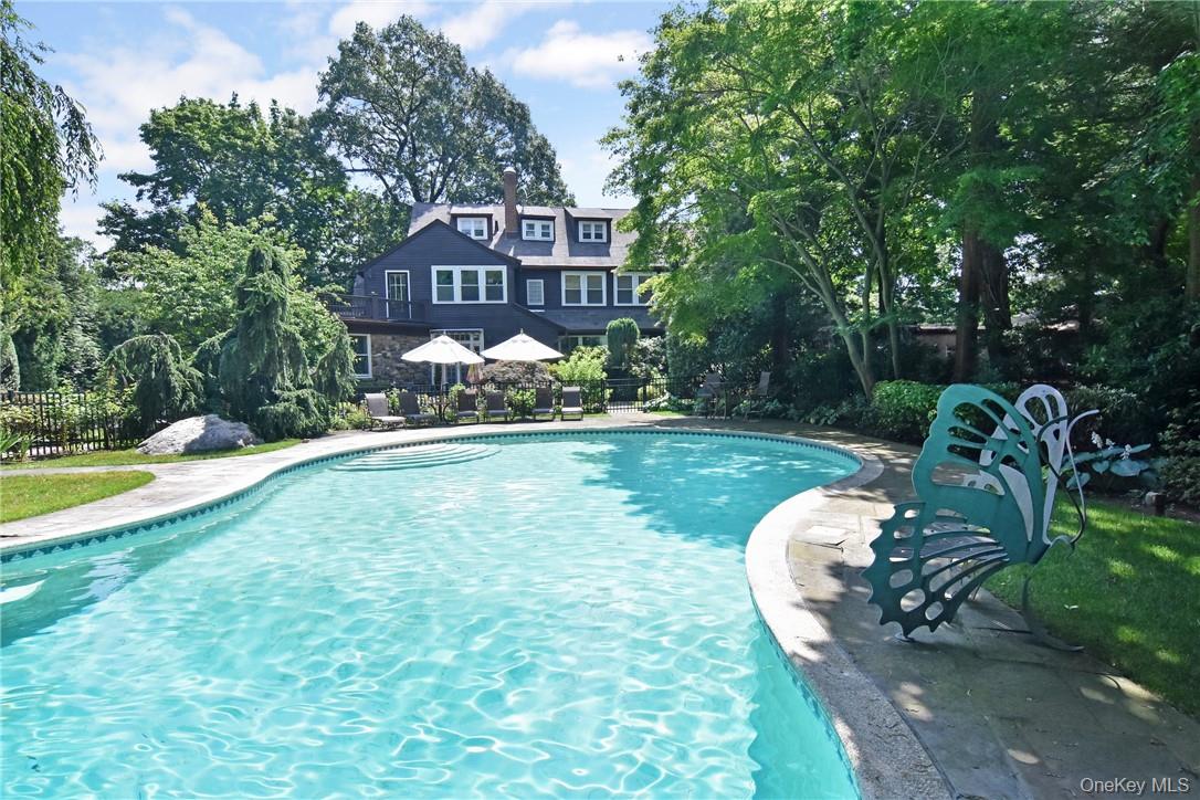 #3 photo, 247 Pelhamdale Avenue, 紐約州 Pelham , NY 10803