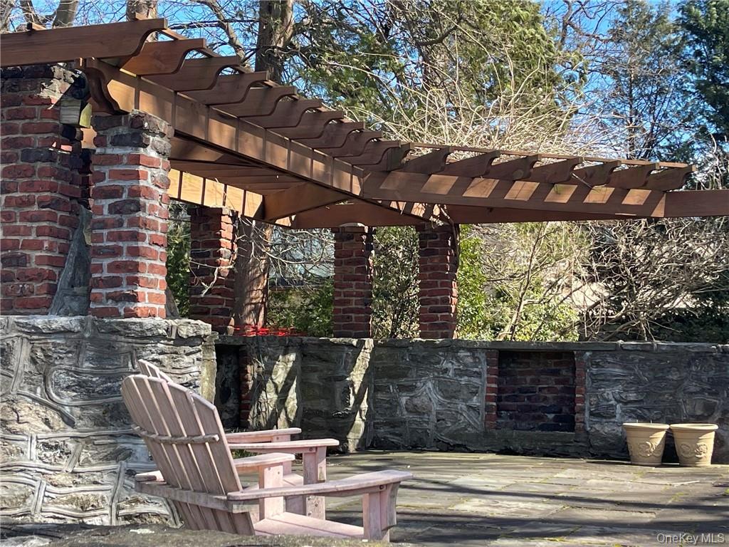 #5 photo, 247 Pelhamdale Avenue, 紐約州 Pelham , NY 10803