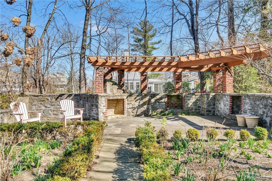 #6 photo, 247 Pelhamdale Avenue, 紐約州 Pelham , NY 10803