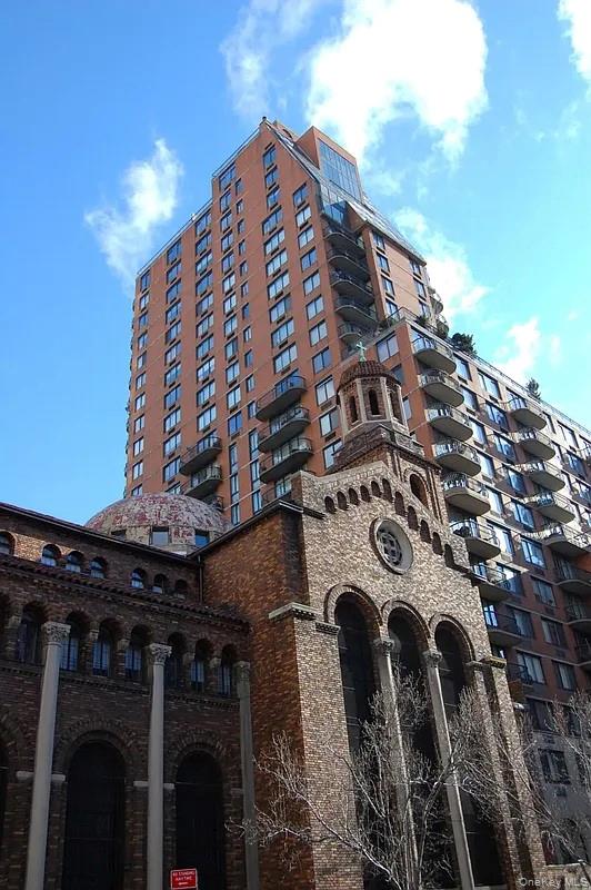 #3 photo, 343 East E 74th Street, New York (Manhattan) , NY 10021