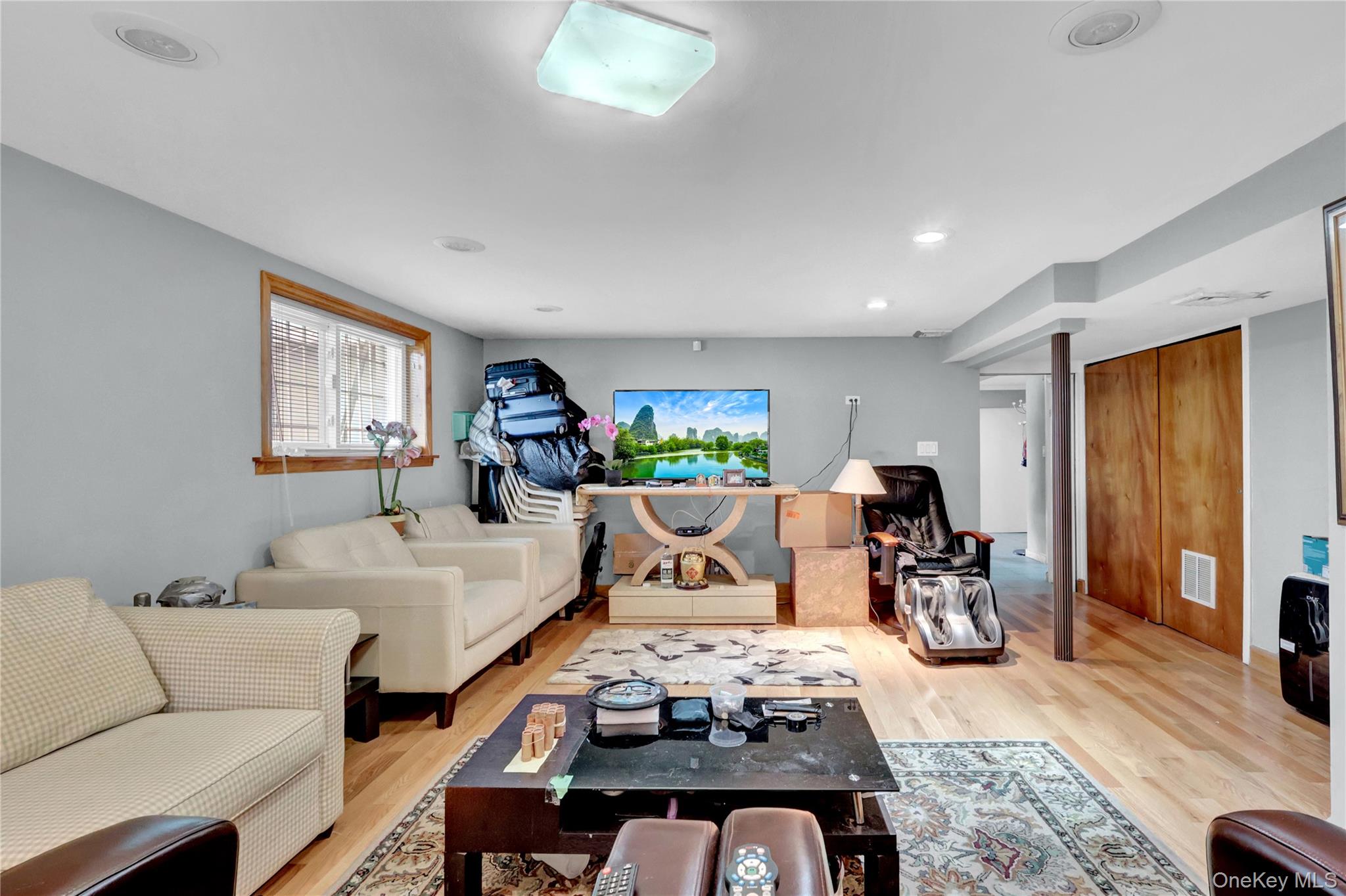 #19 photo, 125 Marcus Avenue, New Hyde Park , NY 11040