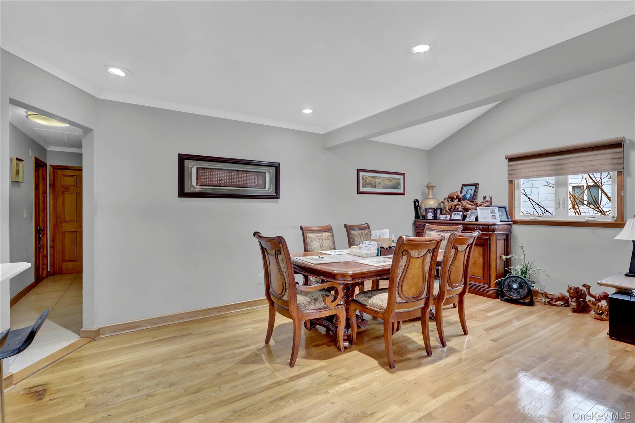 #8 photo, 125 Marcus Avenue, New Hyde Park , NY 11040