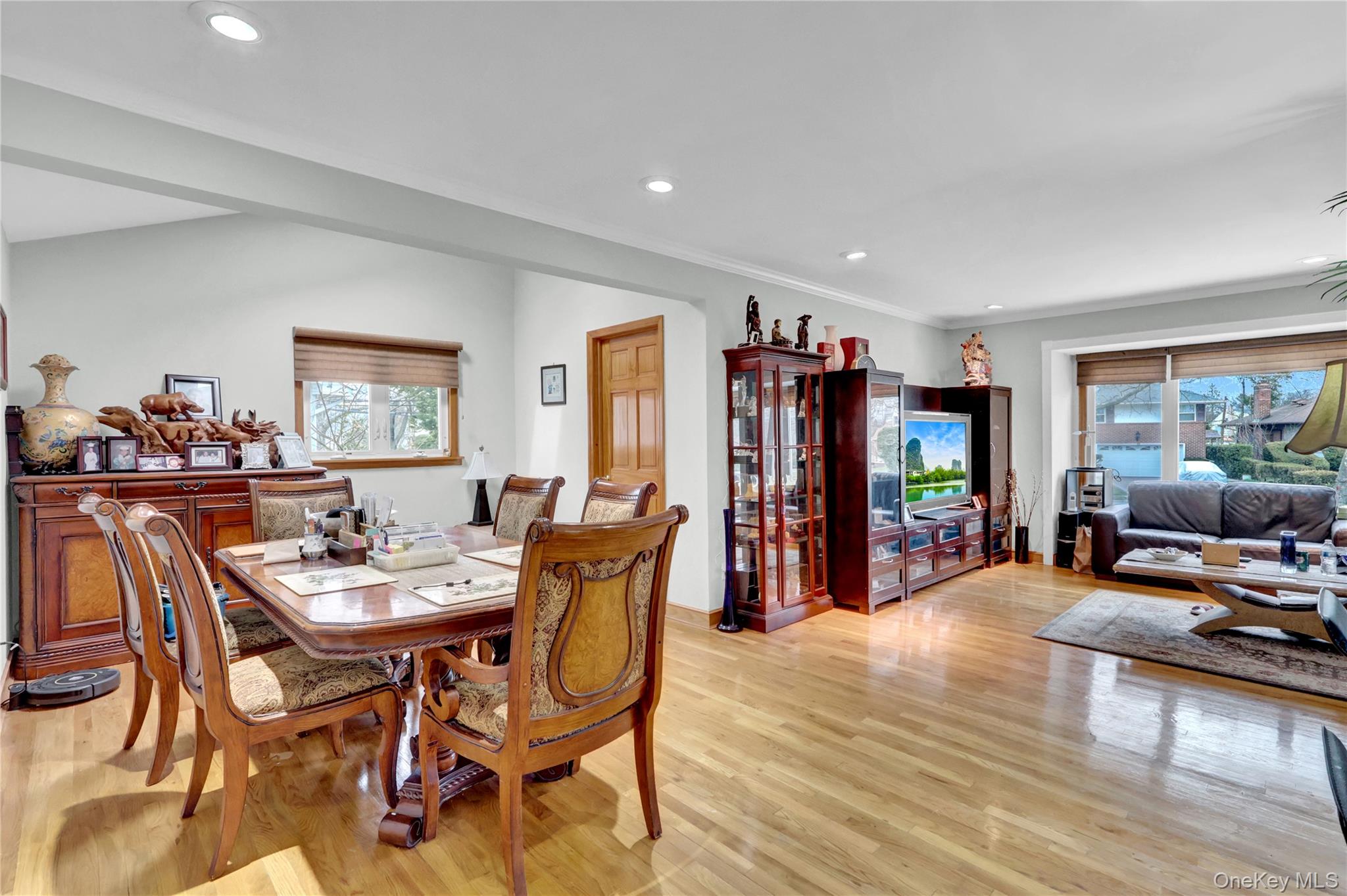 #9 photo, 125 Marcus Avenue, New Hyde Park , NY 11040