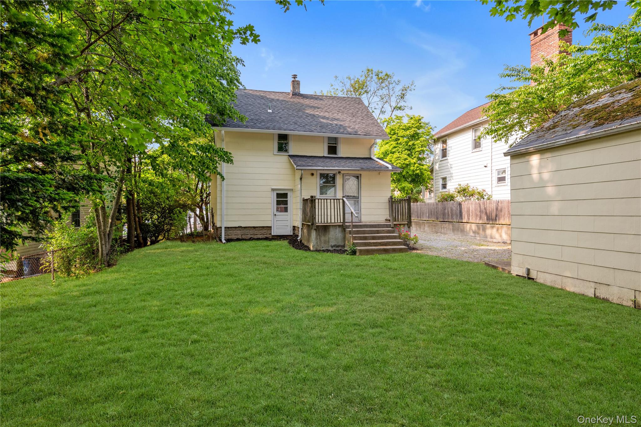 #16 photo, 18 Dennis Street, Manhasset , NY 11030