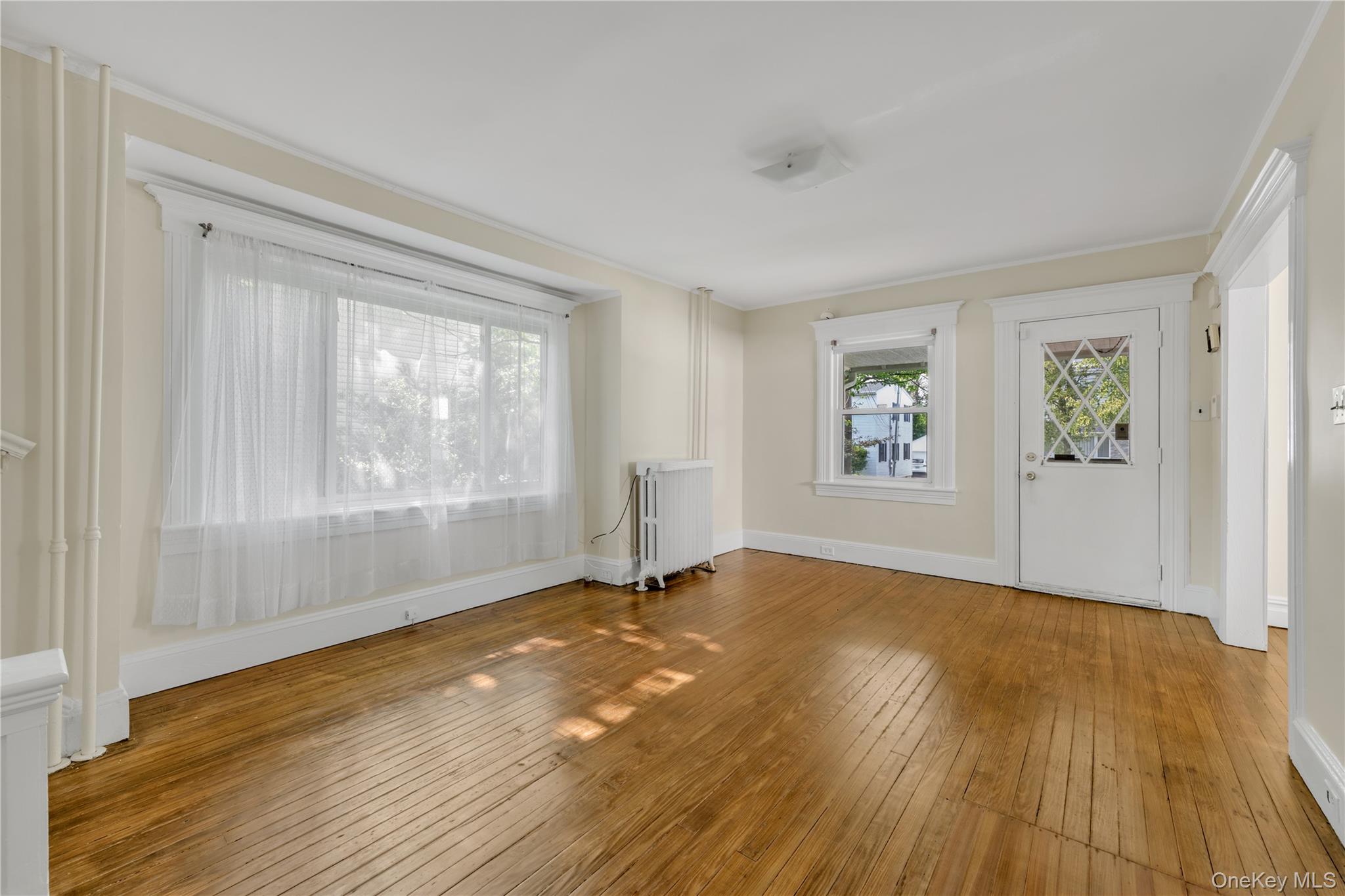 #3 photo, 18 Dennis Street, Manhasset , NY 11030