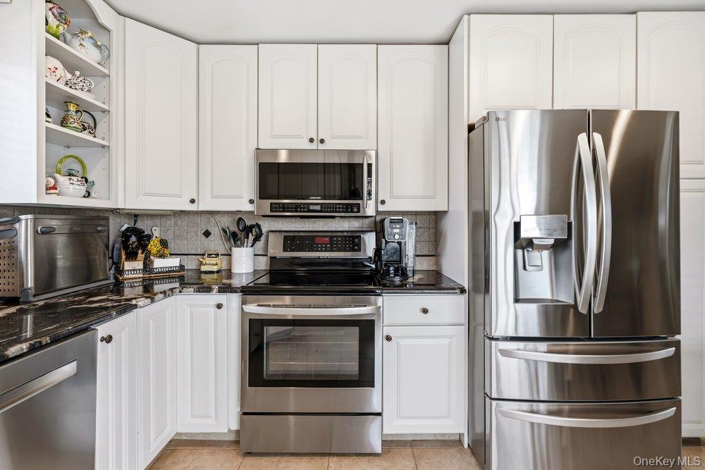 #14 photo, 64 Marquette Drive, Smithtown , NY 11787