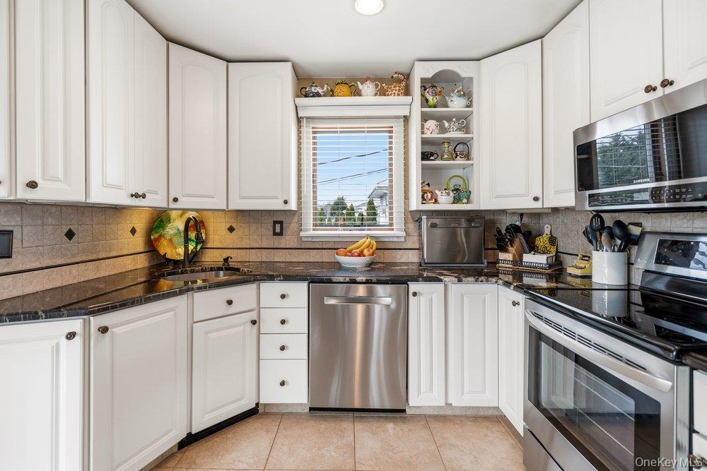 #17 photo, 64 Marquette Drive, Smithtown , NY 11787