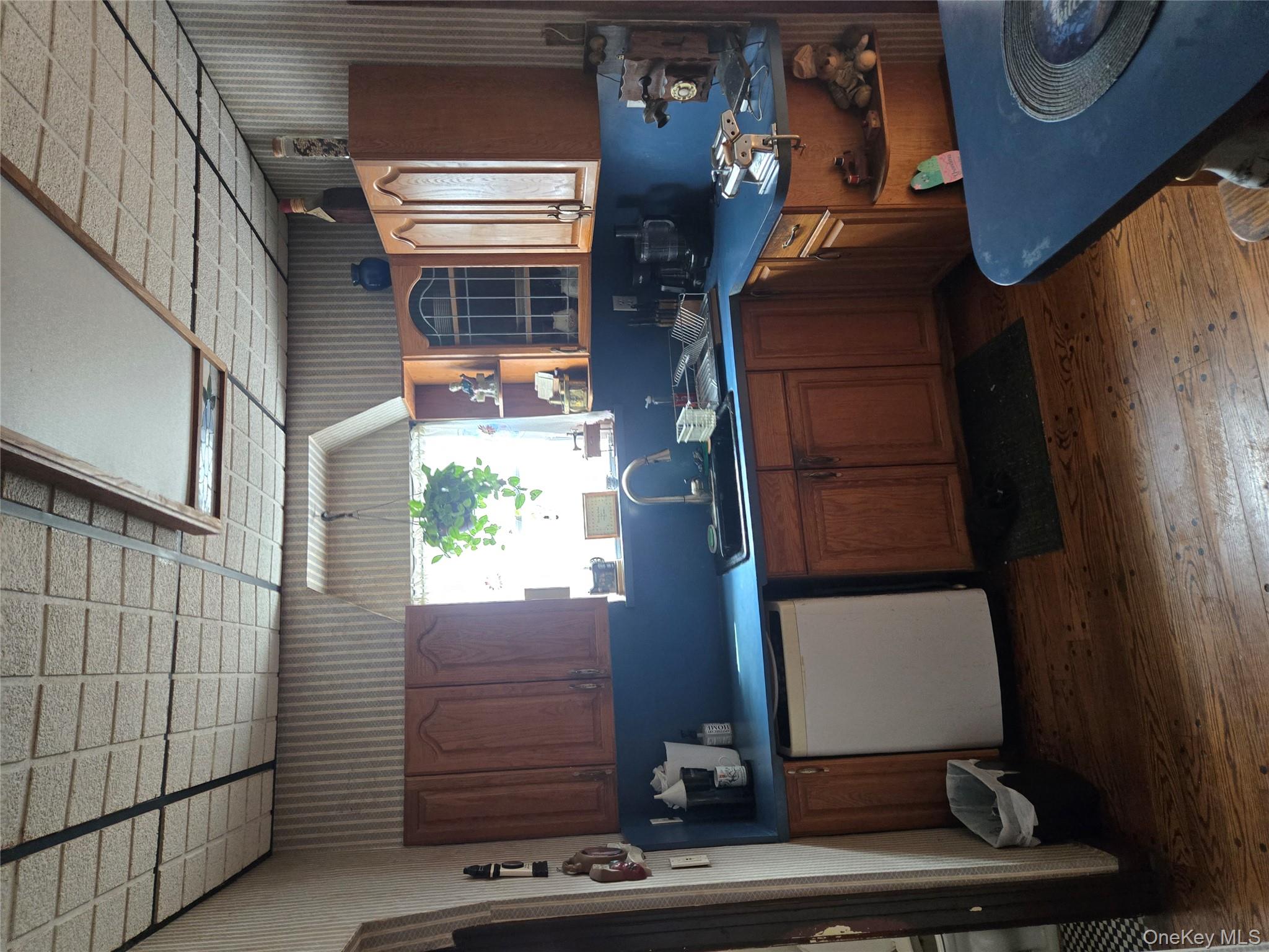 #2 photo, 89-12 Rutledge Avenue, Glendale , NY 11385