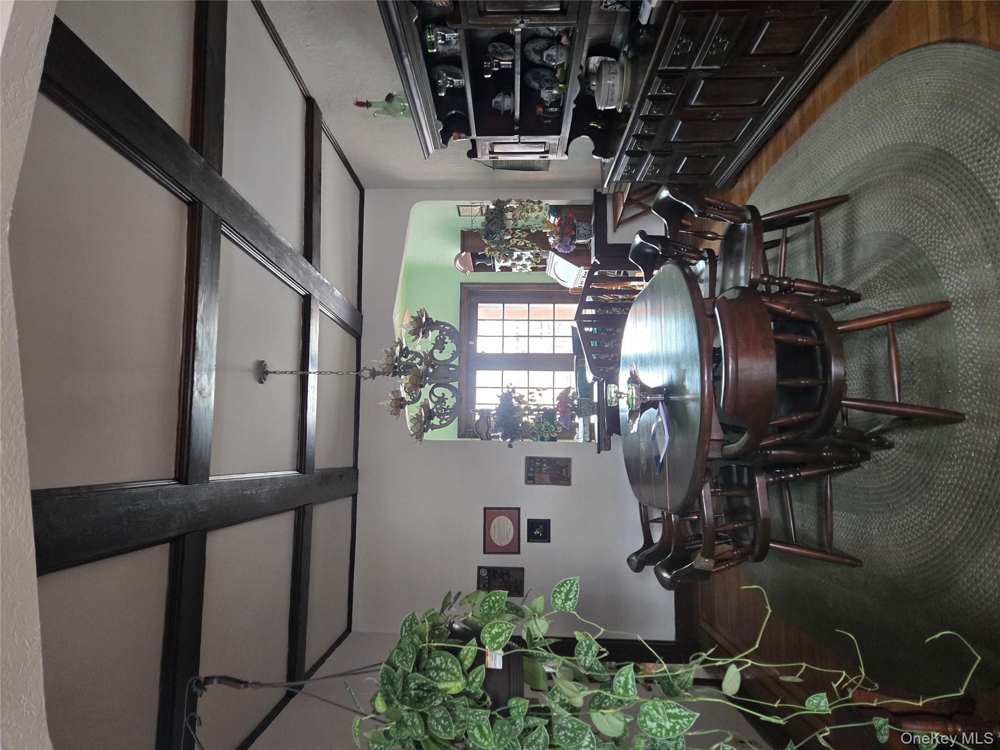 #5 photo, 89-12 Rutledge Avenue, Glendale , NY 11385