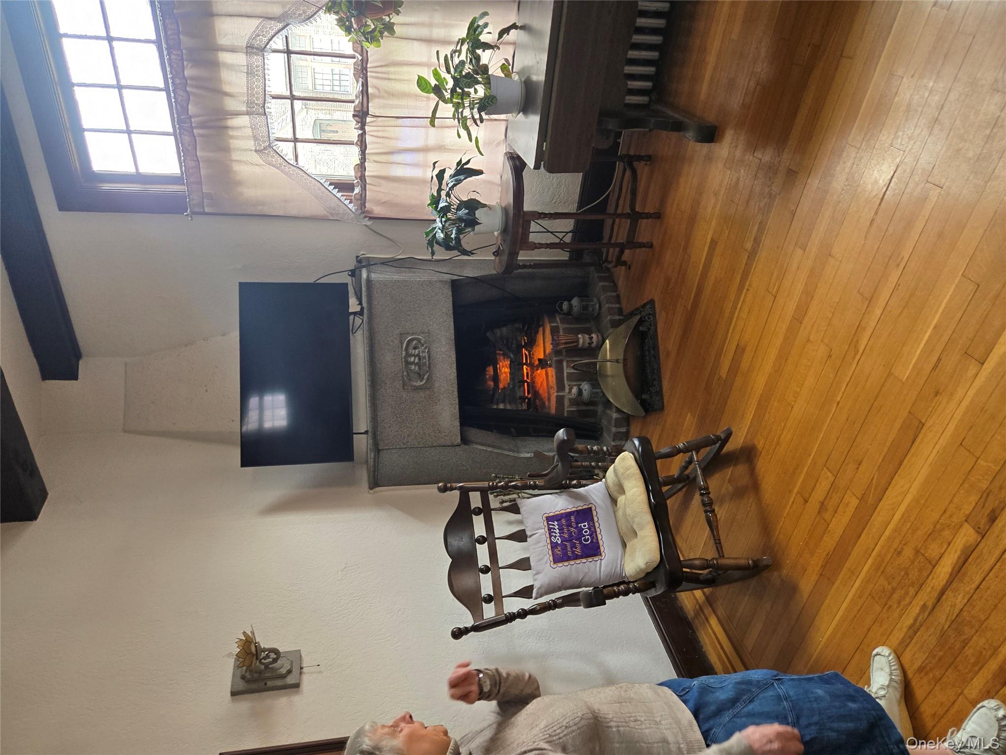 #6 photo, 89-12 Rutledge Avenue, Glendale , NY 11385