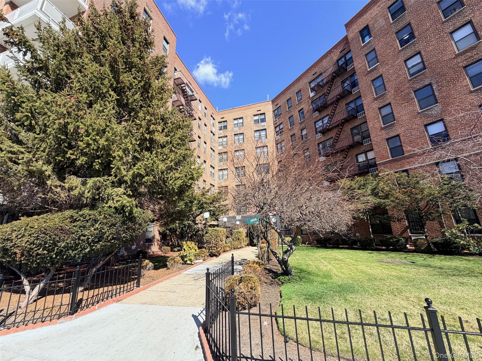 #2 photo, 100-25 Queens Boulevard, Forest Hills , NY 11375
