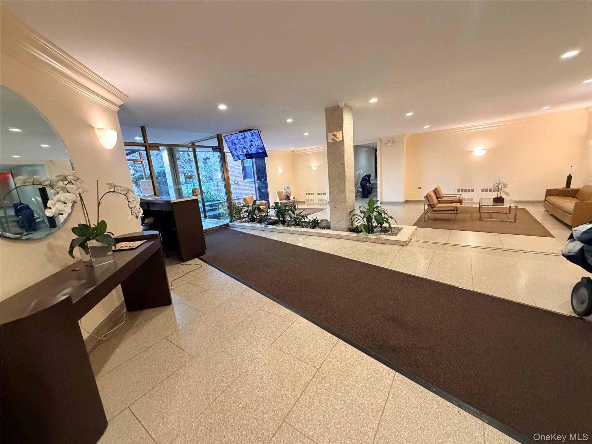 #8 photo, 100-25 Queens Boulevard, Forest Hills , NY 11375