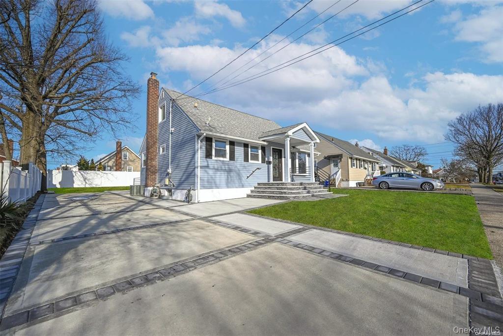 #2 photo, 253 Meyer Avenue, Valley Stream , NY 11580