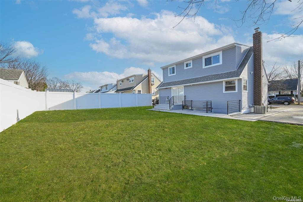 #4 photo, 253 Meyer Avenue, Valley Stream , NY 11580