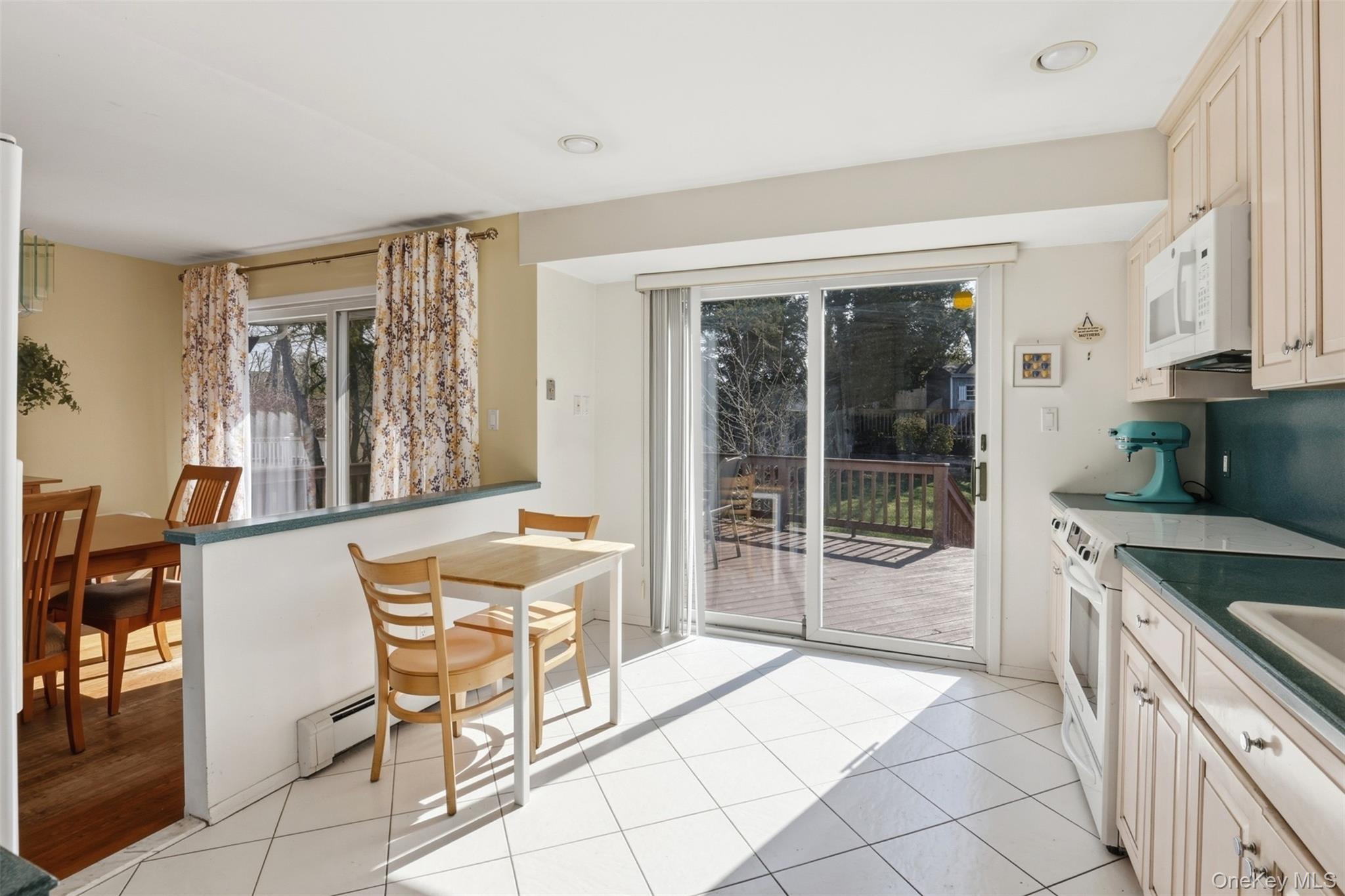 #7 photo, 15 5th Place, Syosset , NY 11791