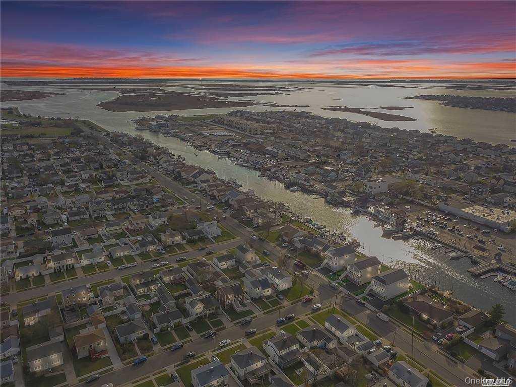 #7 photo, 718 Guy Lombardo Avenue, 長島 Freeport , NY 11520