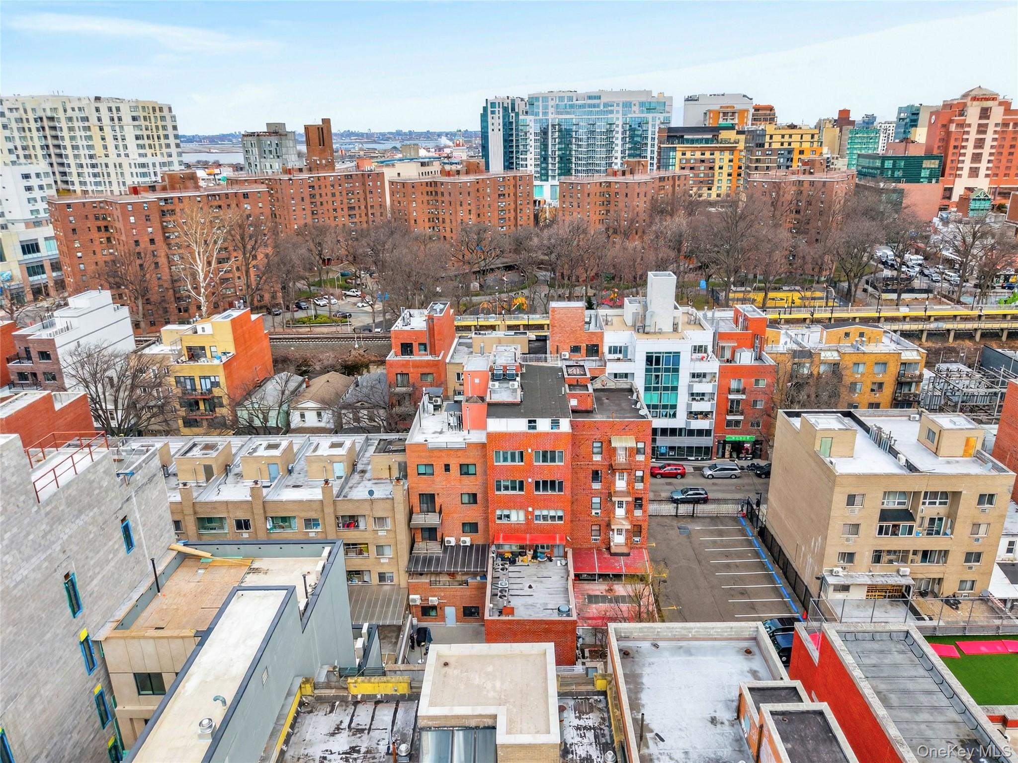 #4 photo, 135-20 41ST Avenue, 法拉盛 Flushing , NY 11354