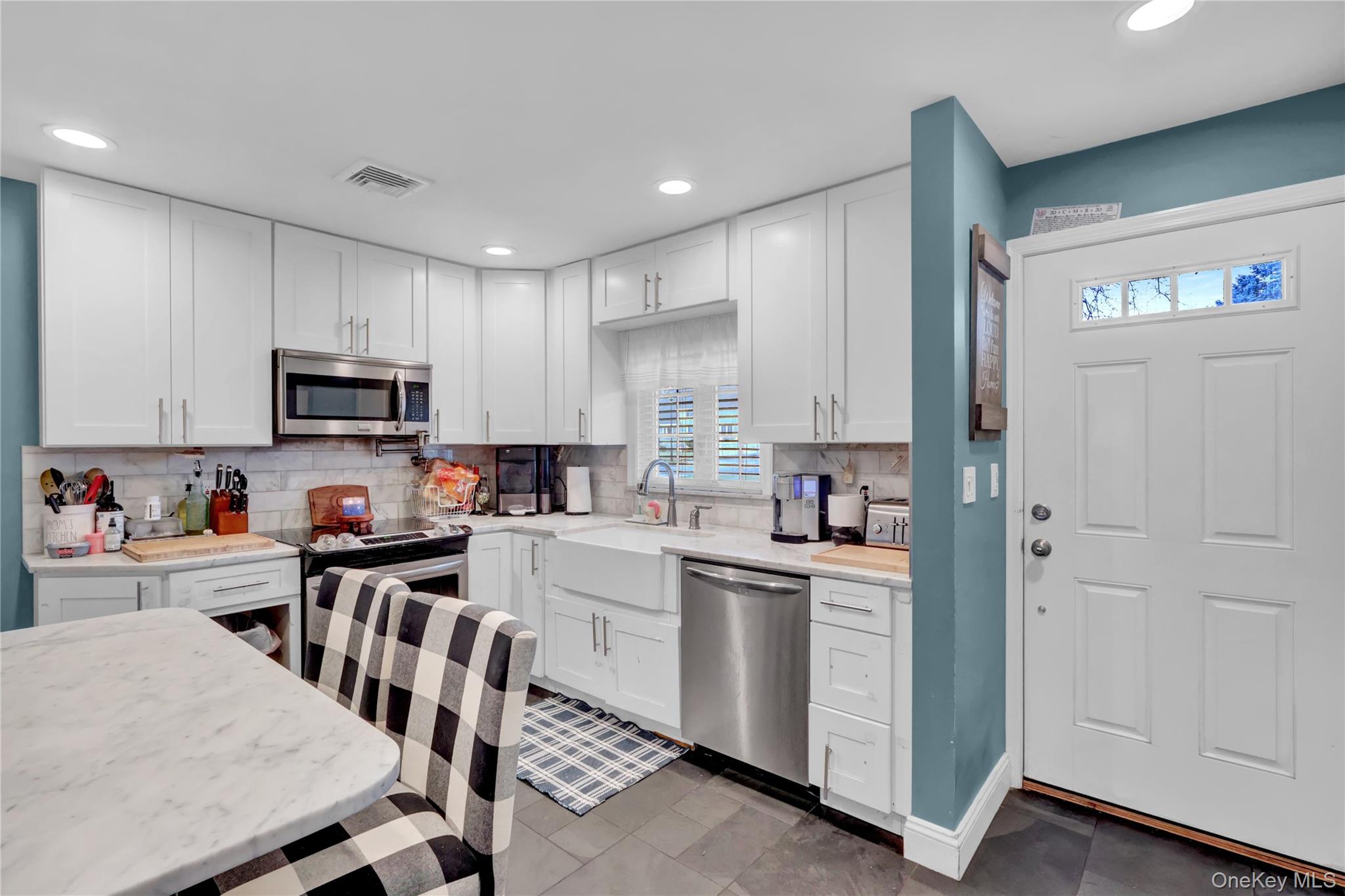 #12 photo, 505 Sand Hill Road, Wantagh , NY 11793