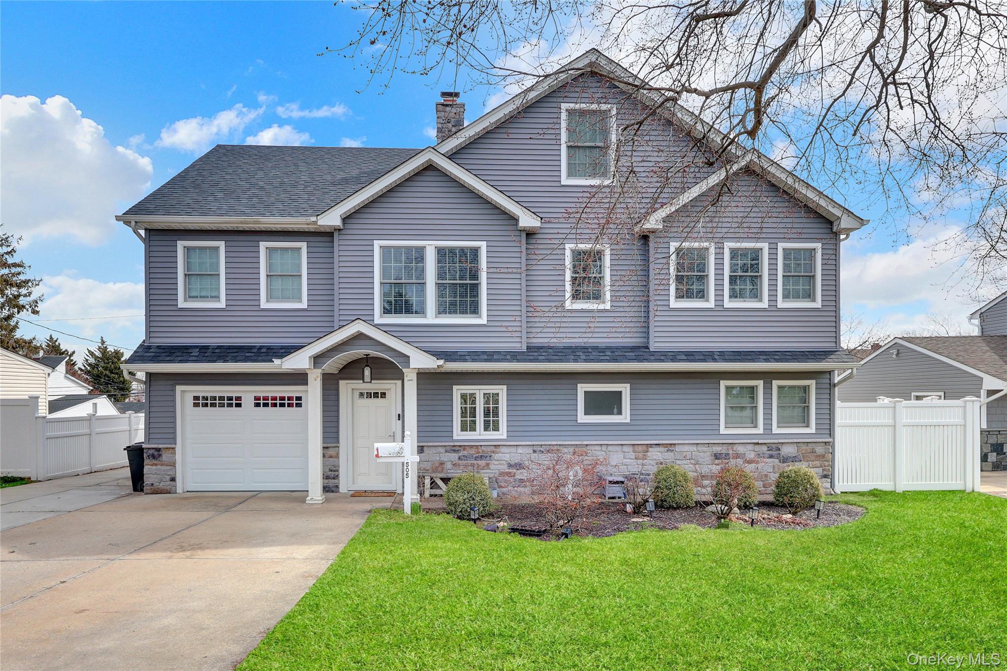 #3 photo, 505 Sand Hill Road, Wantagh , NY 11793