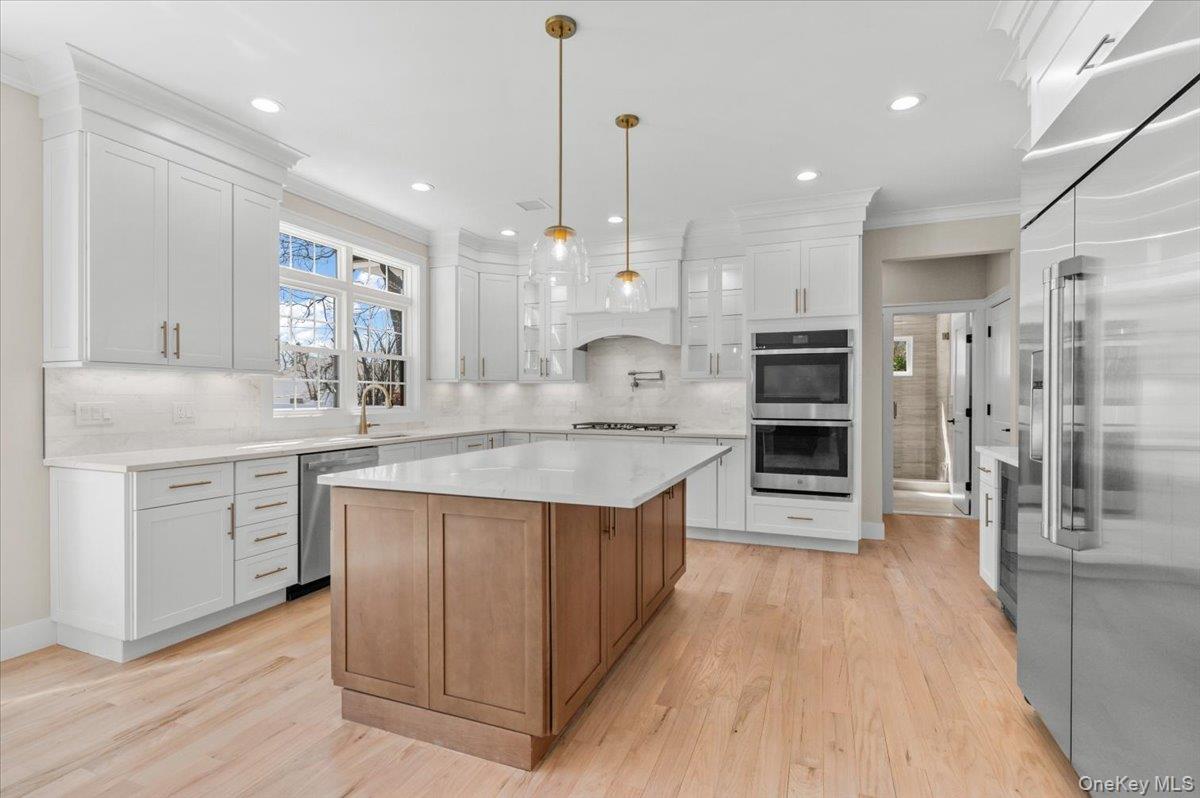 #18 photo, 32 Sherman Road, Old Bethpage , NY 11804