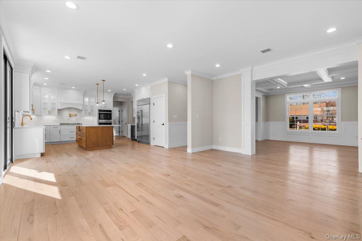 #20 photo, 32 Sherman Road, Old Bethpage , NY 11804