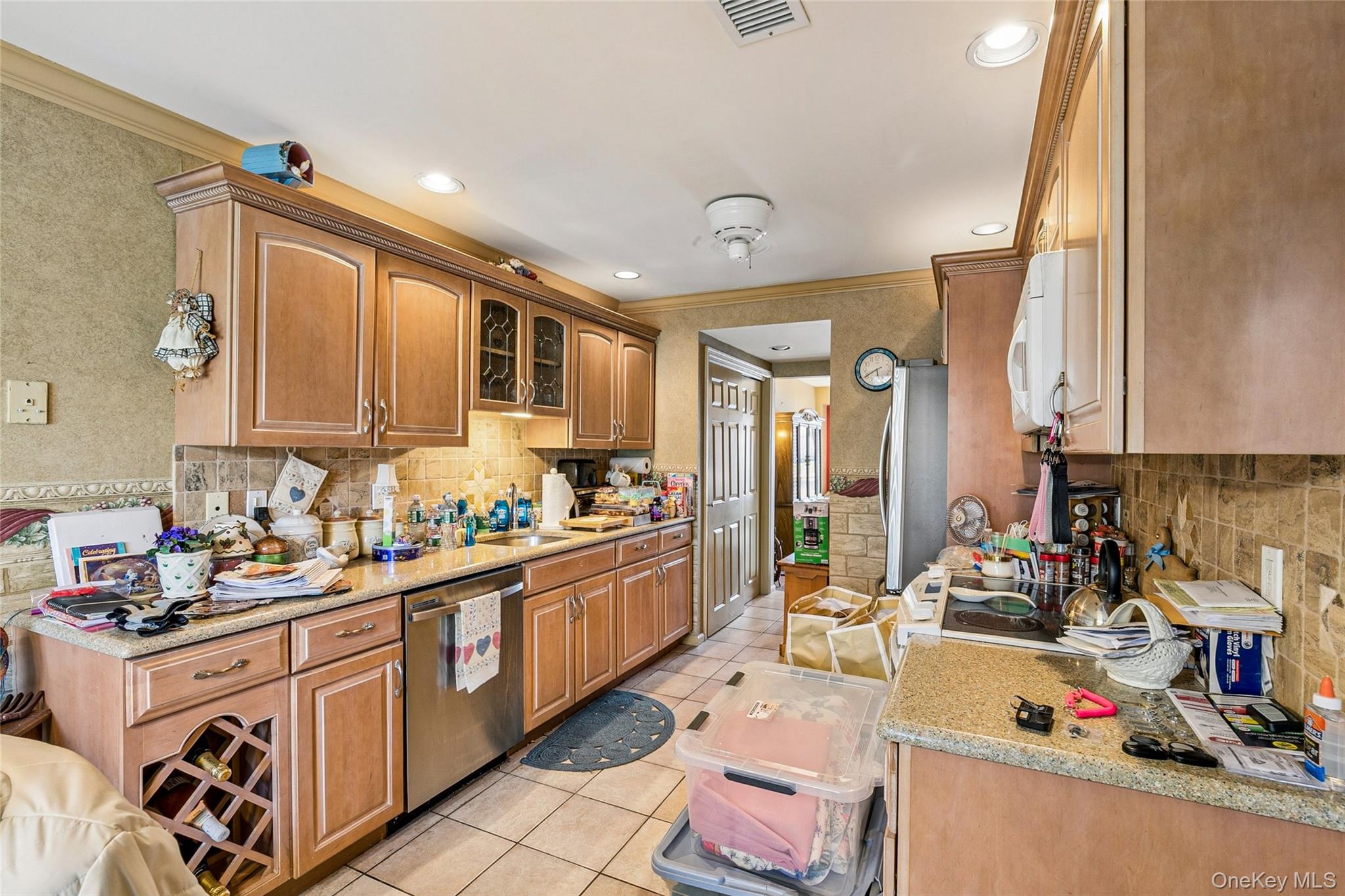 #11 photo, 157 Hidden Ponds Circle, Smithtown , NY 11787