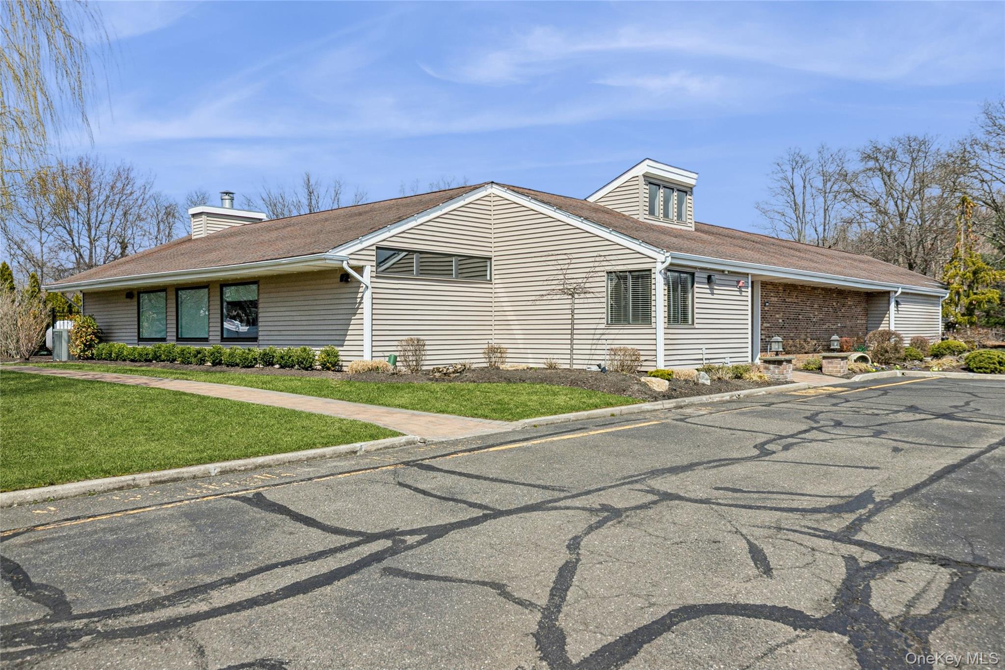 #16 photo, 157 Hidden Ponds Circle, Smithtown , NY 11787