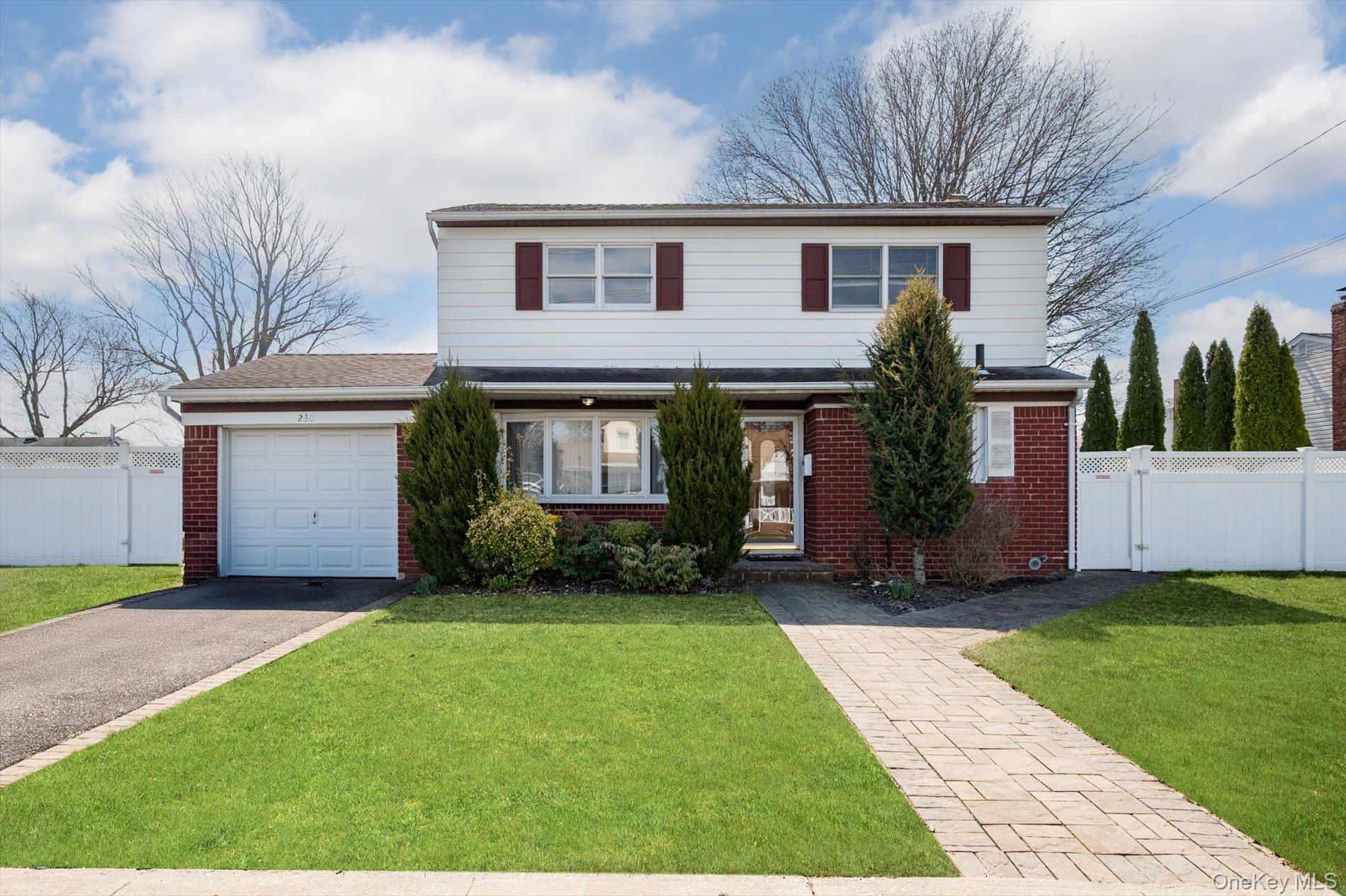 #1 photo, 230 Yoakum Avenue, Farmingdale , NY 11735