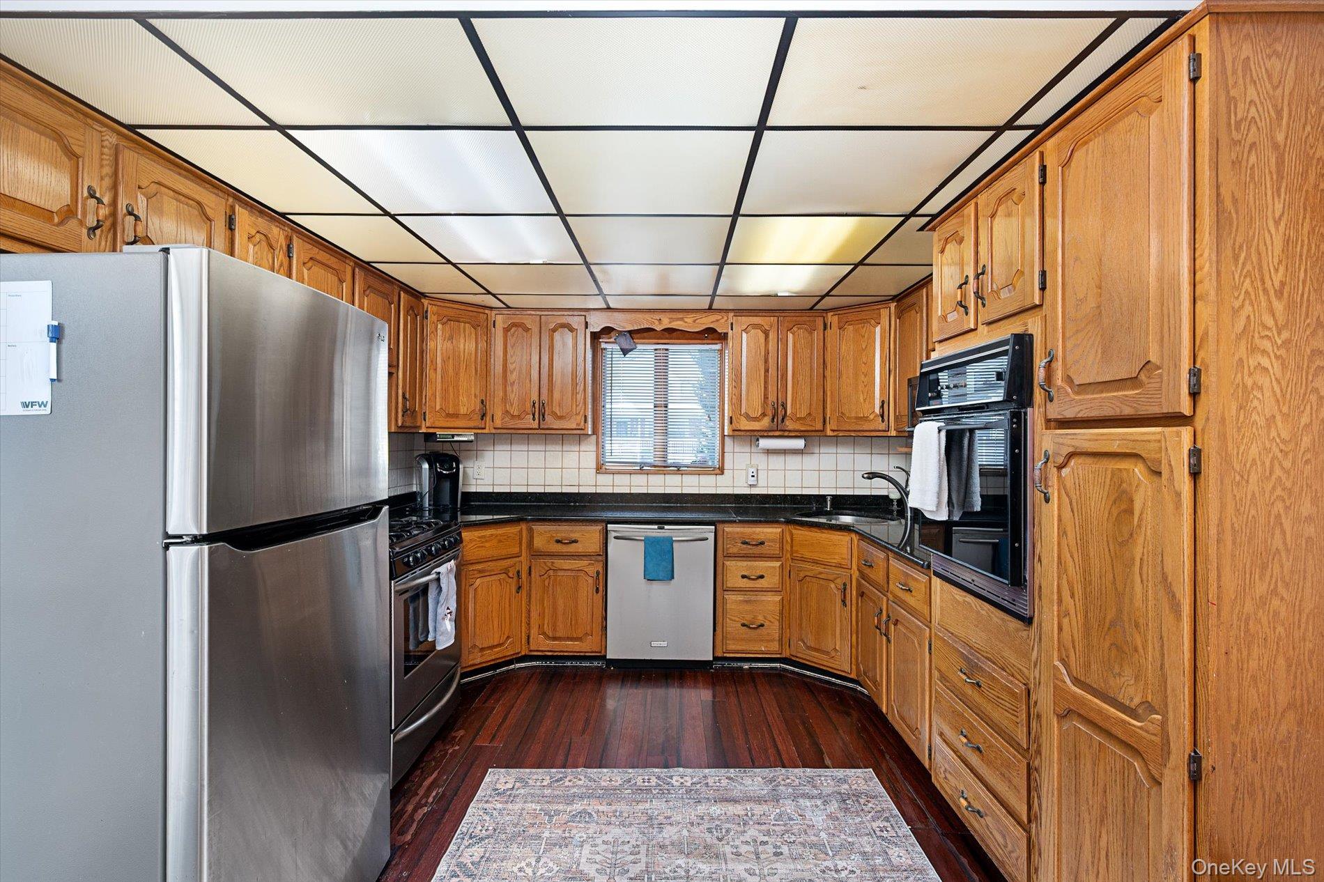 #6 photo, 230 Yoakum Avenue, Farmingdale , NY 11735