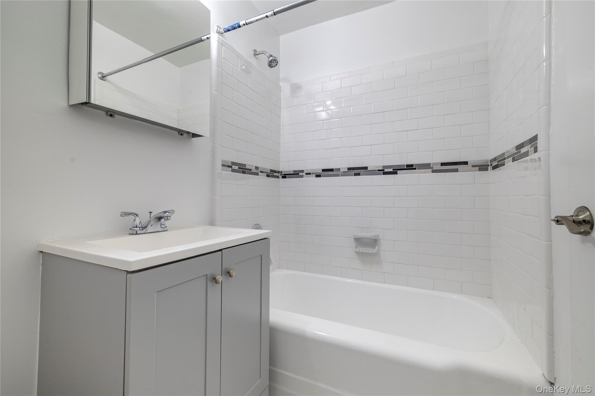 #13 photo, 10-40 Neilson Street, Far Rockaway , NY 11691