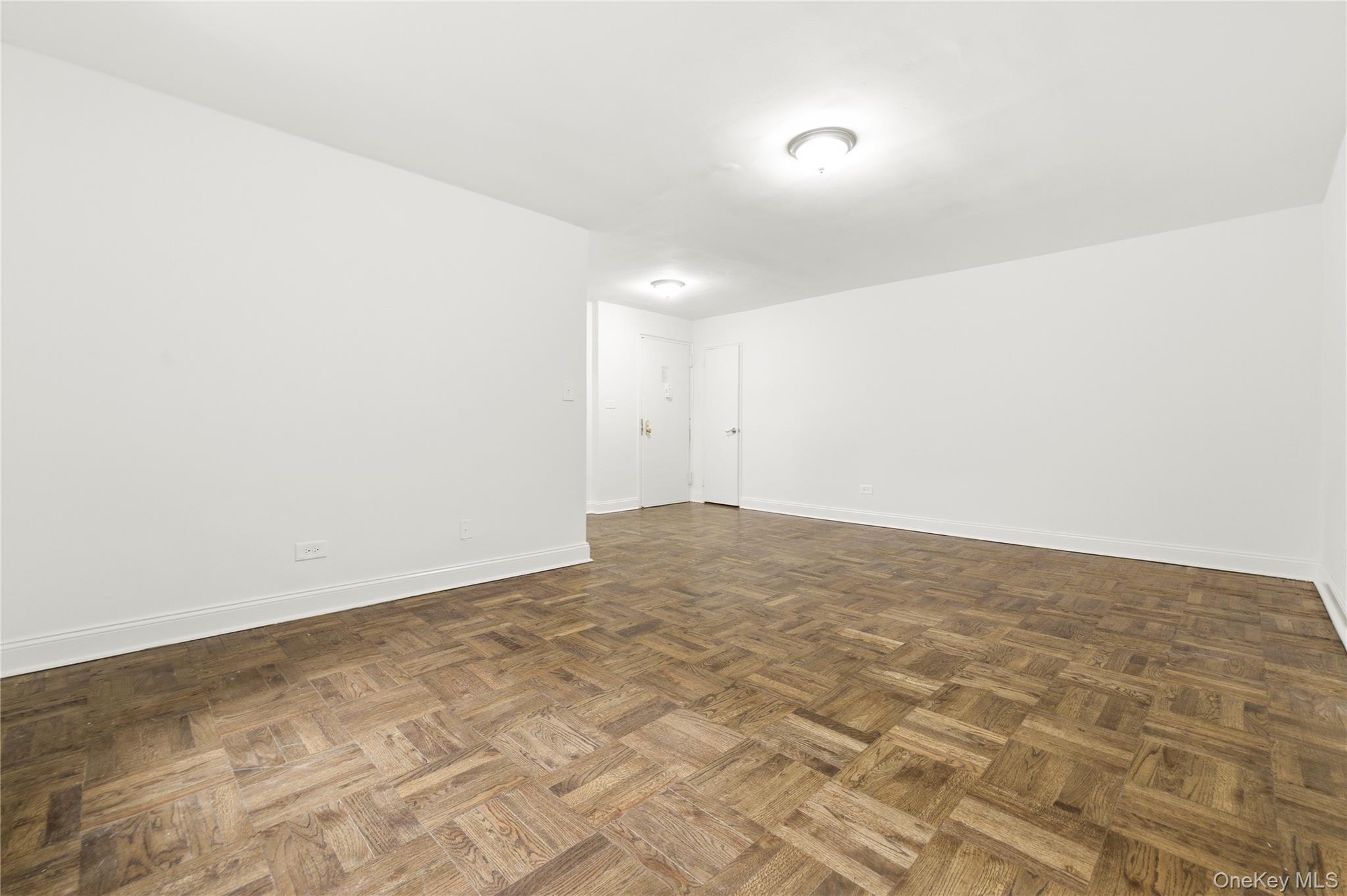 #4 photo, 10-40 Neilson Street, Far Rockaway , NY 11691