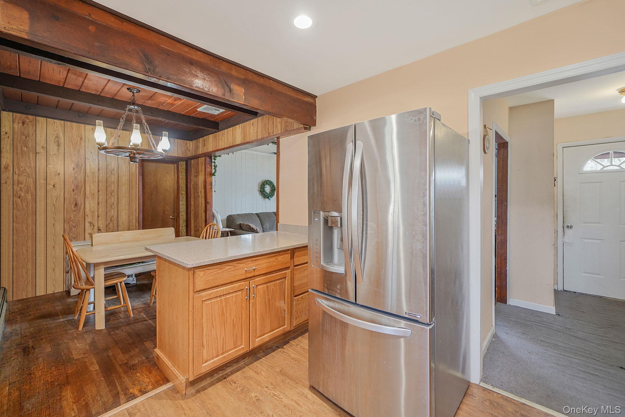 #11 photo, 35 Betsy Drive, سوفولك West Sayville , NY 11796