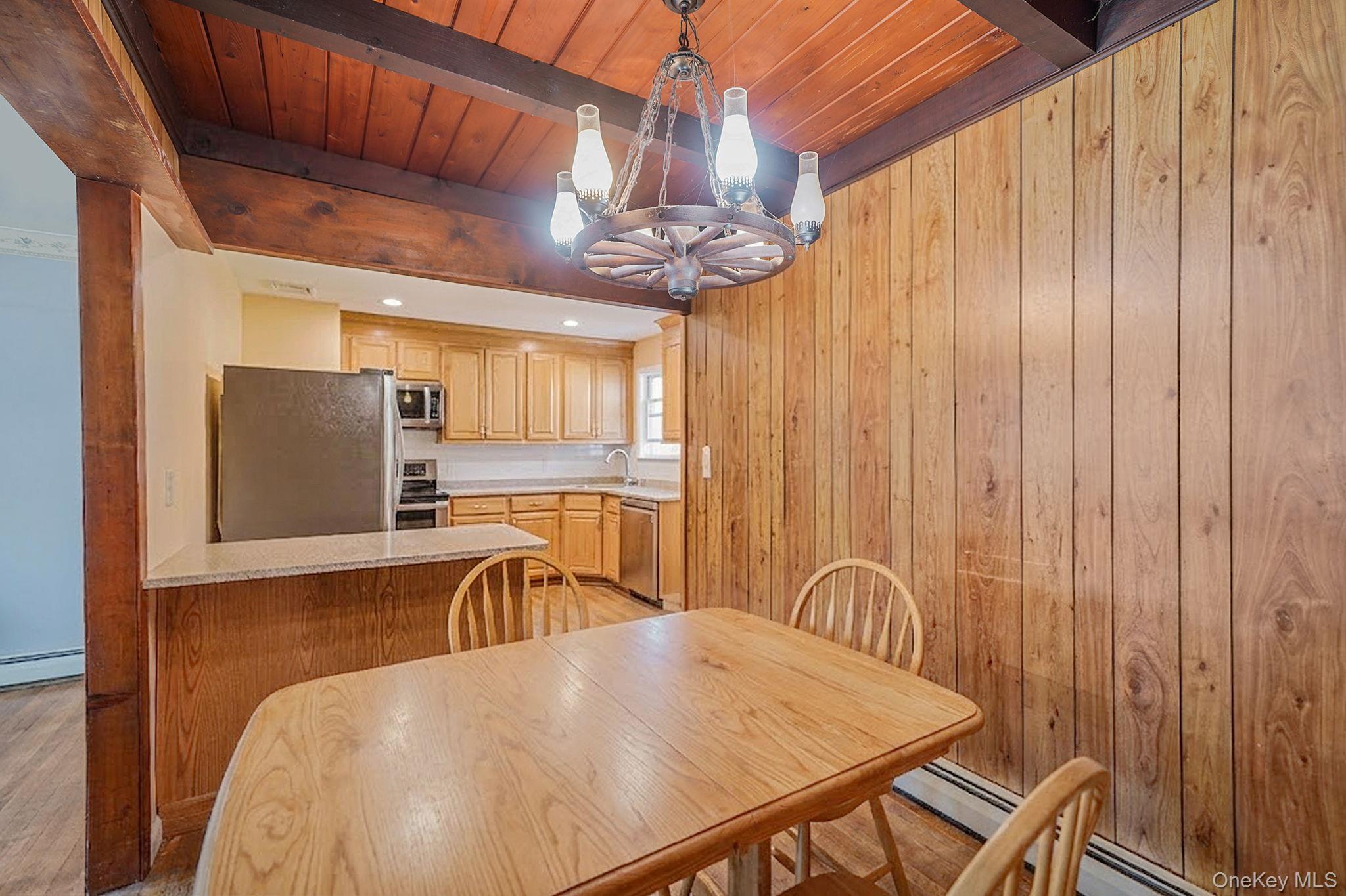 #12 photo, 35 Betsy Drive, سوفولك West Sayville , NY 11796