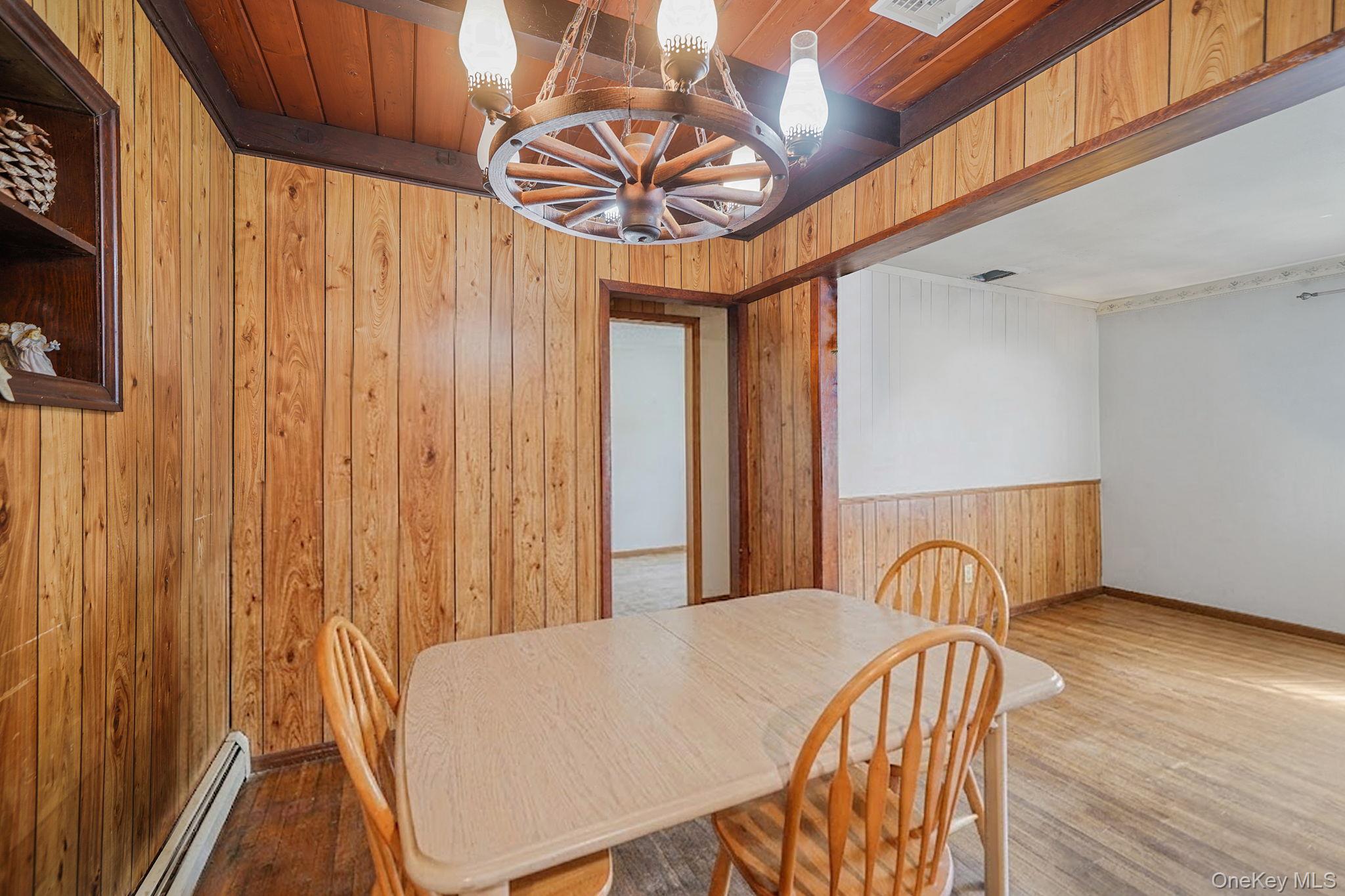 #13 photo, 35 Betsy Drive, سوفولك West Sayville , NY 11796