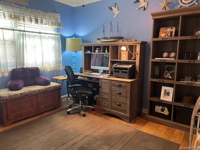 #13 photo, 4 Fox Path, מחוז סאפוק Coram , NY 11727