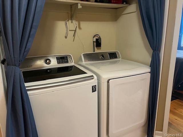 #14 photo, 4 Fox Path, מחוז סאפוק Coram , NY 11727