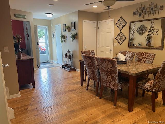 #3 photo, 4 Fox Path, מחוז סאפוק Coram , NY 11727