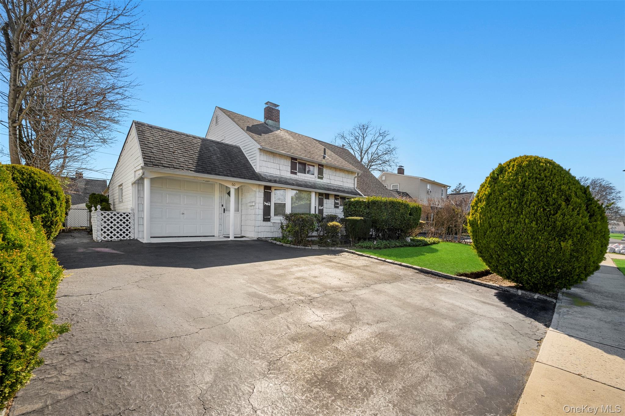 #3 photo, 60 Flamingo Road, Levittown , NY 11756