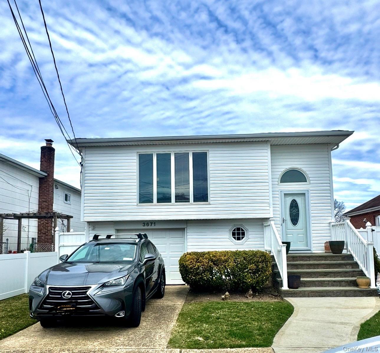 #1 photo, 3671 Bayview Street, Seaford , NY 11783