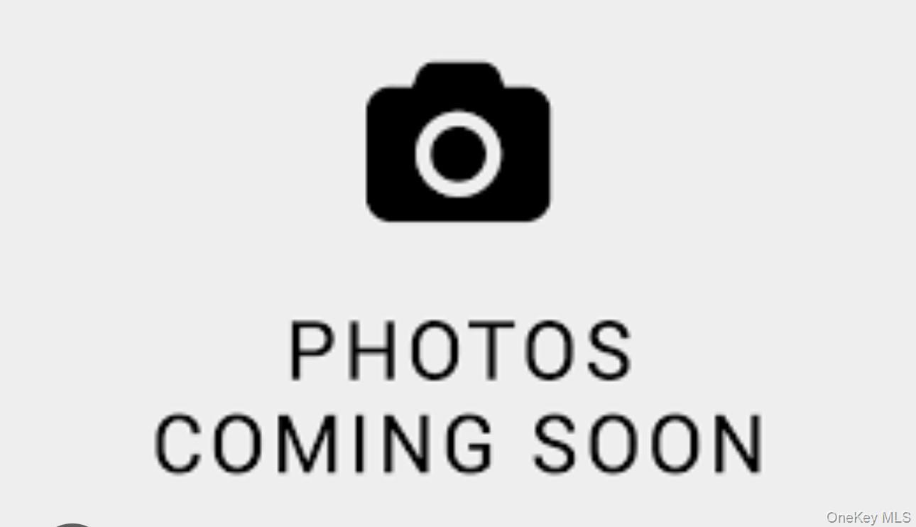 #3 photo, 3671 Bayview Street, Seaford , NY 11783