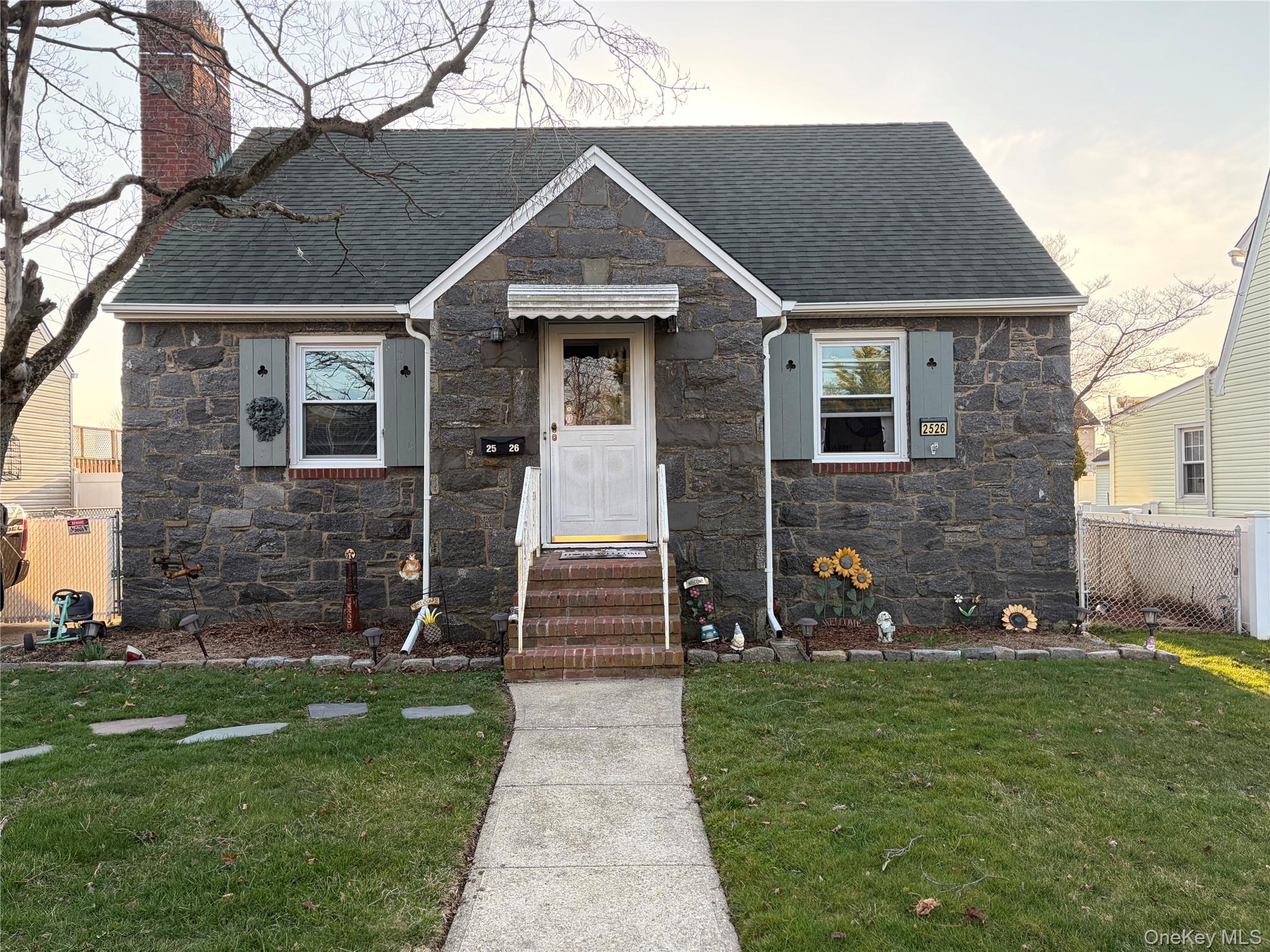 #1 photo, 2526 S Saint Marks Avenue, Bellmore , NY 11710
