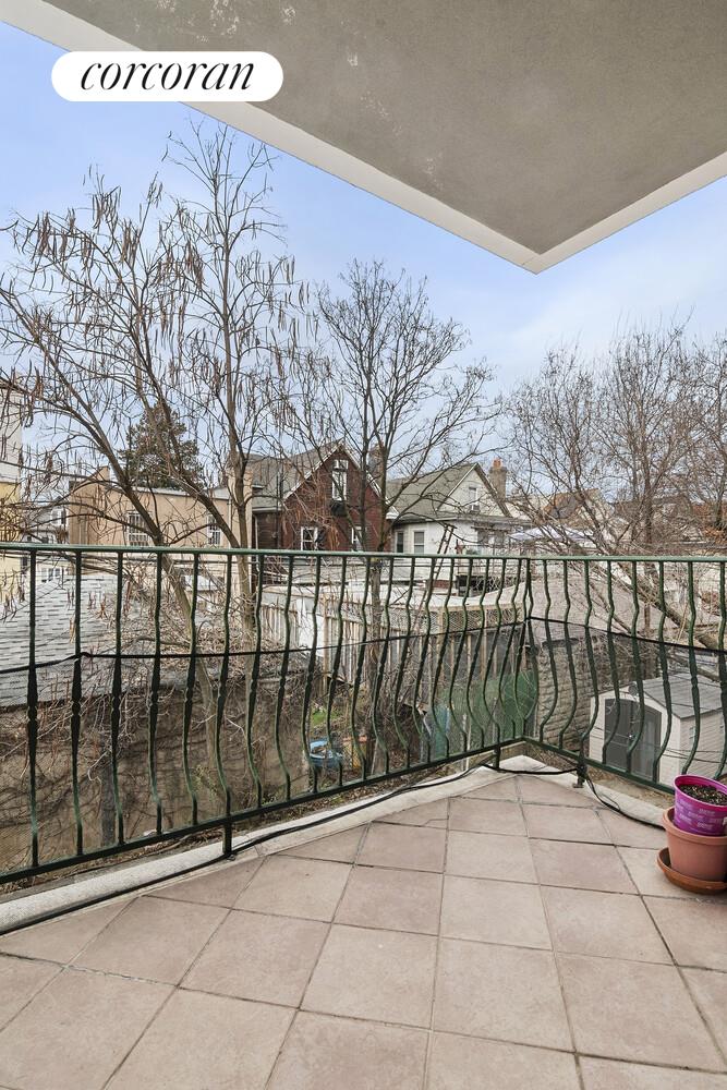 #11 photo, 734 E 5TH Street, Kensington , NY 11218